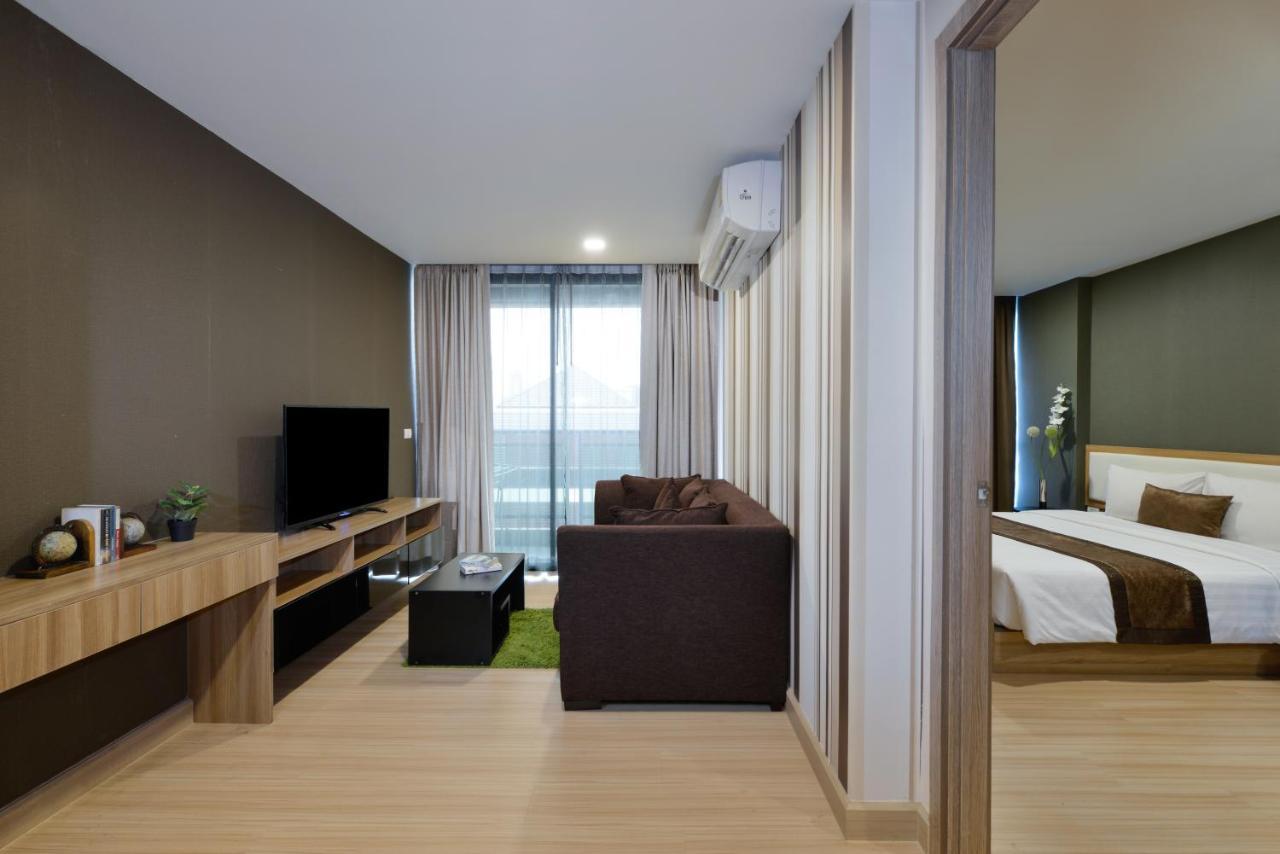 Ramada By Wyndham Bangkok Ten Ekamai Residences Екстериор снимка