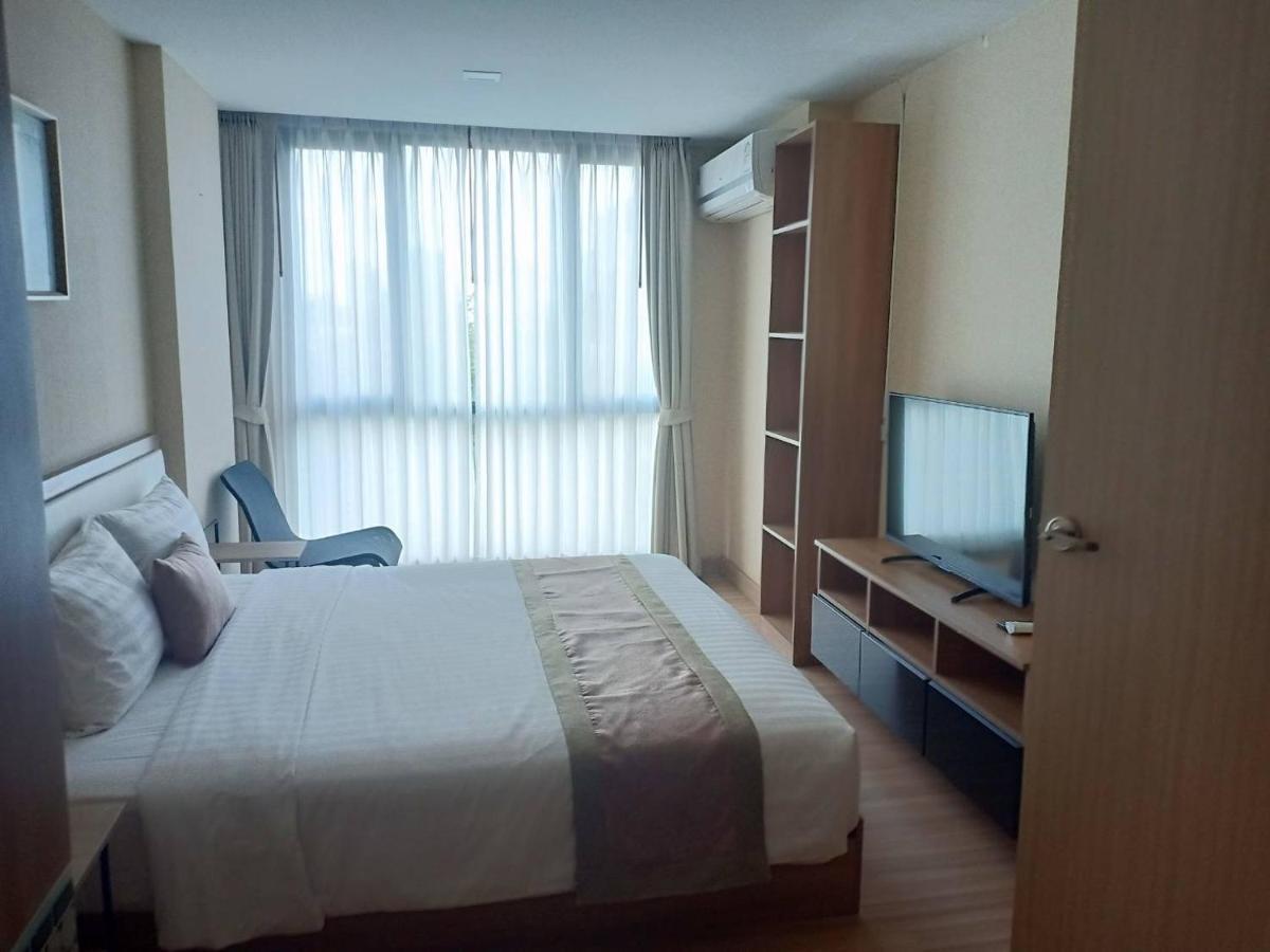 Ramada By Wyndham Bangkok Ten Ekamai Residences Екстериор снимка